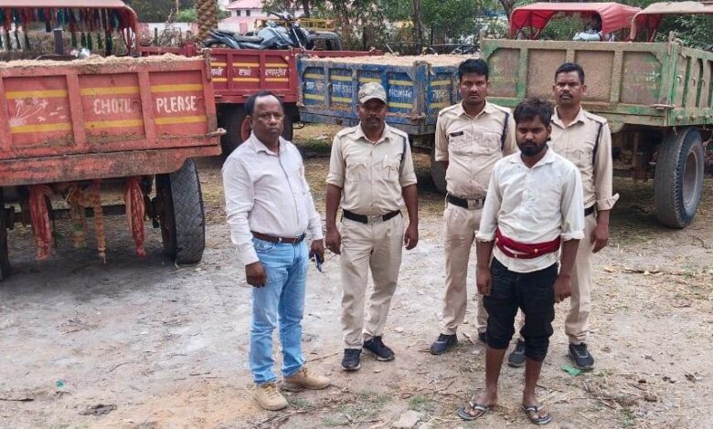 महान नदी में अवैध रेत उत्खनन पर बड़ी कार्रवाई, 3 ट्रैक्टर जब्त
