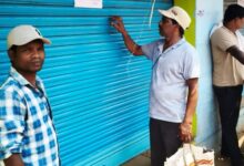 निगम ने 15 दुकानों को किया सील