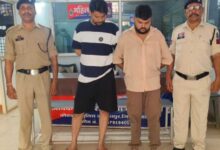 उधार का पैसे वापस नहीं मिलने पर बोलेरो वाहन ले जाने वाले 2 आराेपित गिरफ्तार