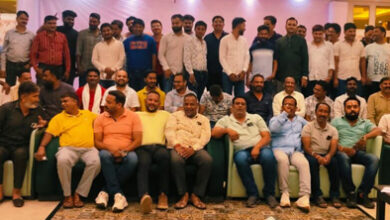 परिवहन समितियों से परेशान 150 वाहन मालिक प्रशासन को अपनी वाहन साैंपेंगे 