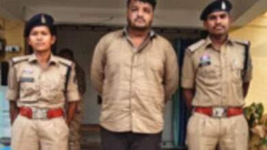 महिला के आभूषण झपटमारी करने वाला एक आरोपित गिरफ्तार