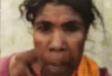 बैंक से पैसे निकालकर लौट रही बुजुर्ग महिला की नदी में डूबने से हुई मौत