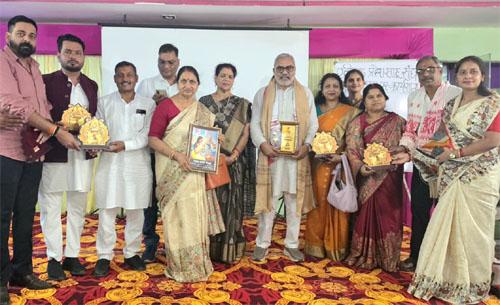 साहू समाज ने लिया समाज से परिवार तक पहुंचने का संकल्प, संस्कारवान व सशक्त परिवार निर्माण पर भी दिया जोर साहू समाज ने लिया समाज से परिवार तक पहुंचने का संकल्प, संस्कारवान व सशक्त परिवार निर्माण पर भी दिया जोर
