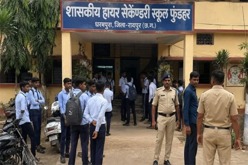 फुंडहर शासकीय स्कूल के बाहर चाकूबाजी के दोषी पर हुई कार्यवाही: डीईओ नायर फुंडहर शासकीय स्कूल के बाहर चाकूबाजी के दोषी पर हुई कार्यवाही: डीईओ नायर