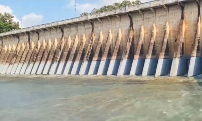 सेंचुरी पार कर चुका मुरूमसिल्ली बाँध पूरी तरह सुरक्षित, अफवाहों पर लगा विराम्र सेंचुरी पार कर चुका मुरूमसिल्ली बाँध पूरी तरह सुरक्षित, अफवाहों पर लगा विराम्र