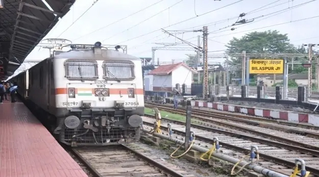 हेड ऑन जनरेशन (एचओजी) प्रणाली से वर्ष 2025-26 में जनरेटर कार में खपत होने वाली 65 लाख लीटर से अधिक डीजल की बचत हेड ऑन जनरेशन (एचओजी) प्रणाली से वर्ष 2025-26 में जनरेटर कार में खपत होने वाली 65 लाख लीटर से अधिक डीजल की बचत