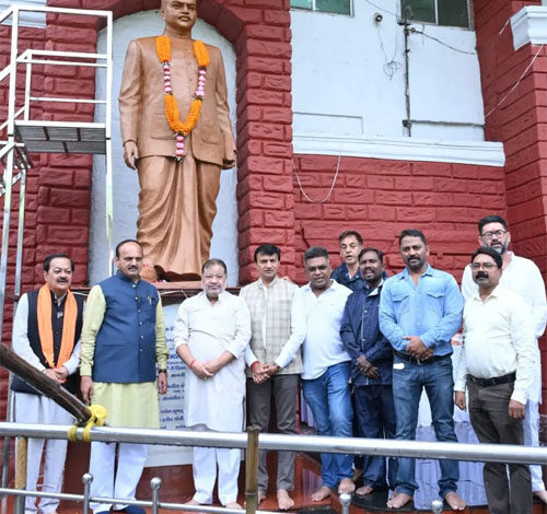 नगर निगम ने याद किया जयंती पर डॉ श्यामा प्रसाद मुखर्जी को, दी श्रद्धांजलि 