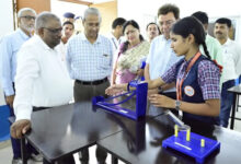 रेलवे महाप्रबंधक प्रकाश ने बिलासपुर रेलवे हायर सेकेंडरी स्कूल का किया निरीक्षण