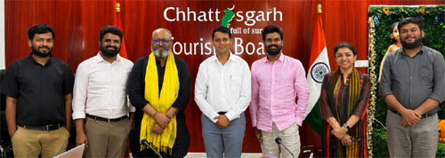 भारत भाग्य विधाता फिल्म के लेखक-निर्देशक तापडिय़ा तथा निर्माता आदि ने की छत्तीसगढ़ टूरिज्म बोर्ड के एमडी आचार्य से मुलाकात भारत भाग्य विधाता फिल्म के लेखक-निर्देशक तापडिय़ा तथा निर्माता आदि ने की छत्तीसगढ़ टूरिज्म बोर्ड के एमडी आचार्य से मुलाकात
