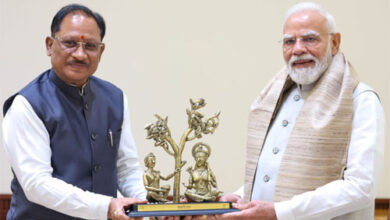 प्रधानमंत्री मोदी से मुख्यमंत्री साय ने की भेंट, छत्तीसगढ़ के विकास और ‘बस्तर विजन’ पर हुई विस्तृत चर्चा प्रधानमंत्री मोदी से मुख्यमंत्री साय ने की भेंट, छत्तीसगढ़ के विकास और ‘बस्तर विजन’ पर हुई विस्तृत चर्चा