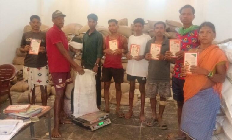 जब अबूझमाड़ के बीहड़ों में पहुँची विकास की नई उम्मीद, दुर्गम रास्तों पर ट्रैक्टर बना जन-सेवा का सारथी