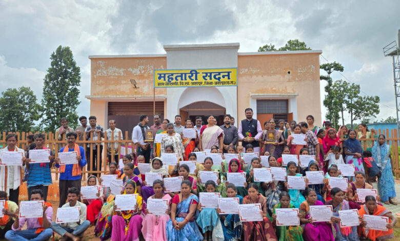 जैशक्राफ्ट के तहत 30 दिवसीय बांस एवं फर्नीचर निर्माण प्रशिक्षण सम्पन्न