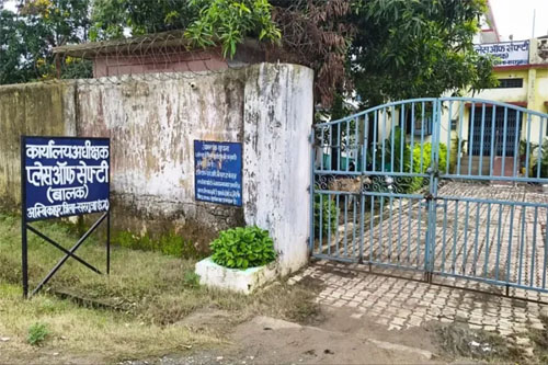 टॉयलेट का रोशनदान तोड़कर प्लेस ऑफ सैफ्टी सेंटर से 3 अपचारी बालक फरार