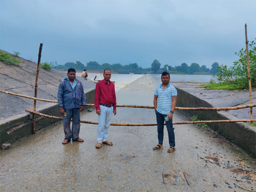 लगातार बारिश से नदी -नालों में जल स्तर में वृद्धि को लेकर बलौदा बाज़ार प्रशासन अलर्ट,अमेठी आवागमन के लिये बंद लगातार बारिश से नदी -नालों में जल स्तर में वृद्धि को लेकर बलौदा बाज़ार प्रशासन अलर्ट,अमेठी आवागमन के लिये बंद