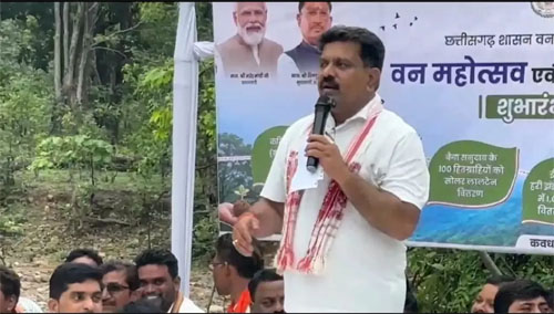 जंगल सफारी में वन महोत्सव और इको ट्रेल का शुभारंभ जंगल सफारी में वन महोत्सव और इको ट्रेल का शुभारंभ