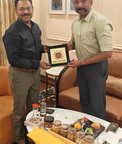 भारत सरकार के पर्यटन मंत्रालय के अतिरिक्त सचिव एवं महानिदेशक बिल्ला का रायपुर एयरपोर्ट पर हुआ आत्मीय स्वागत भारत सरकार के पर्यटन मंत्रालय के अतिरिक्त सचिव एवं महानिदेशक बिल्ला का रायपुर एयरपोर्ट पर हुआ आत्मीय स्वागत