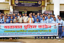 ट्रिपल ई अभियान चलाकर सड़क सुरक्षा के लिए 100 पेड़ों पर लगाए रेडियम स्टिकर ट्रिपल ई अभियान चलाकर सड़क सुरक्षा के लिए 100 पेड़ों पर लगाए रेडियम स्टिकर
