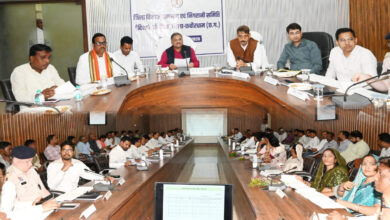 शासन की योजनाओं का हो प्रभावी क्रियान्वयन, अंतिम व्यक्ति तक पहुंचे लाभ – सांसद पाण्डेय