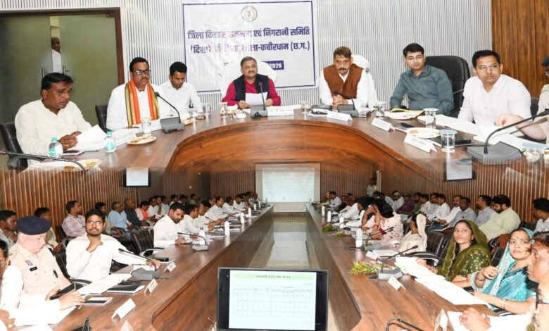 शासन की योजनाओं का हो प्रभावी क्रियान्वयन, अंतिम व्यक्ति तक पहुंचे लाभ – सांसद पाण्डेय शासन की योजनाओं का हो प्रभावी क्रियान्वयन, अंतिम व्यक्ति तक पहुंचे लाभ – सांसद पाण्डेय