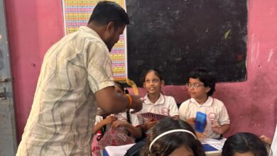 दुर्ग शहर में स्कूली बच्चों के लिए जिले में पहला न्योता भोजन जन समर्पण सेवा सँस्था ने कराया