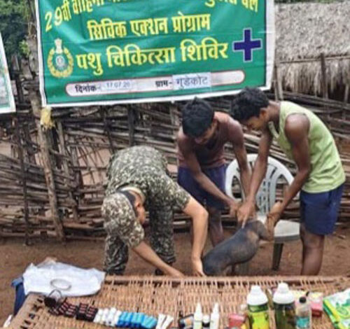 आईटीबीपी ने गुंडेकोट में माड़ मैत्री अभियान के तहत पहली बार लगाया पशु चिकित्सा शिविर आईटीबीपी ने गुंडेकोट में माड़ मैत्री अभियान के तहत पहली बार लगाया पशु चिकित्सा शिविर
