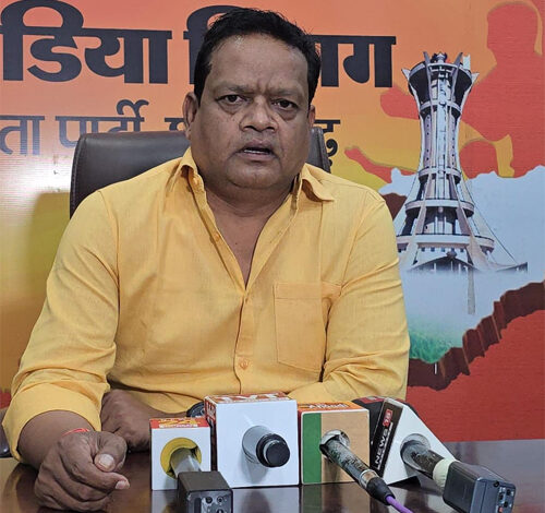 भाजपा प्रदेश प्रवक्ता ठाकुर का महादेव सट्टेबाजी और भ्रष्टाचार को लेकर कांग्रेस पर तीखा हमला भाजपा प्रदेश प्रवक्ता ठाकुर का महादेव सट्टेबाजी और भ्रष्टाचार को लेकर कांग्रेस पर तीखा हमला