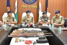 दंतेवाड़ा में नक्सली डंप से 116 ग्राम सोना, 2 लाख नकद, हथियार व विस्फोटक बरामद