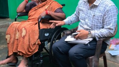 आवेदन के तुरंत बाद घर पहुंची व्हीलचेयर, समाज कल्याण विभाग की त्वरित पहल से मैकिन बाई के जीवन में लौटी सहजता
