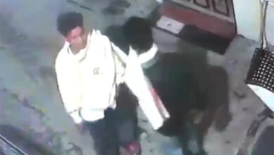 पुलिस थाना चारामा के पास एक रात में 5 दुकानों में चोरी हुई वारदात