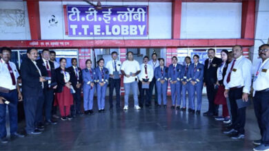 बिलासपुर मंडल की बेहतरीन पहल : सभी महिला सहित 140 टिकट चेकिंग कर्मचारियों को उपलब्ध कराये गए बॉडी वॉर्न कैमरे