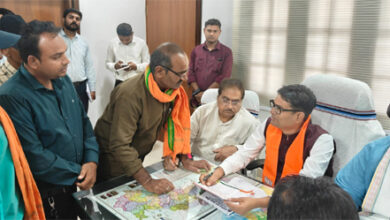 सहयोग केन्द्र में वित्त मंत्री चौधरी ने किया कार्यकर्ताओं से संवाद सहयोग केन्द्र में वित्त मंत्री चौधरी ने किया कार्यकर्ताओं से संवाद