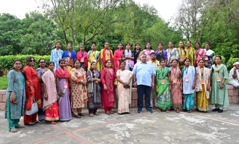 बस्तर के प्रतिनिधियों ने देखा राष्ट्रपति भवन, बस्तर की संस्कृति का हुआ भव्य सम्मान