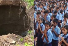 स्कूल के पास बना गहरा गड्ढा, बच्चों की सुरक्षा को लेकर बढ़ी चिंता