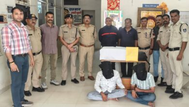 कृषि सेवा केंद्र की आड़ में बन रहे थे नकली नोट, पुलिस ने किया खुलासा कृषि सेवा केंद्र की आड़ में बन रहे थे नकली नोट, पुलिस ने किया खुलासा