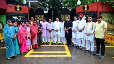 प्रभावित परिवारों के समर्थन में कांग्रेस, राज्यपाल से मिलकर कार्रवाई पर जताई चिंता प्रभावित परिवारों के समर्थन में कांग्रेस, राज्यपाल से मिलकर कार्रवाई पर जताई चिंता