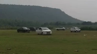 मोरभंज में कार से डेयरिंग स्टंट, सोशल मीडिया पर वायरल हुआ वीडियो