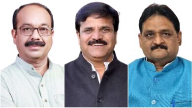 कांग्रेस नेताओं पर एफआईआर के बाद गरमाई राजनीति, कांग्रेस ने घेरा सरकार को, भाजपा का पलटवार कांग्रेस नेताओं पर एफआईआर के बाद गरमाई राजनीति, कांग्रेस ने घेरा सरकार को, भाजपा का पलटवार