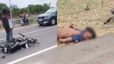 अज्ञात वाहन की टक्कर से 19 वर्षीय युवक की मौत, एक गंभीर घायल