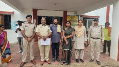 रेलवे कैंटीन में नौकरी का झांसा देकर 1.5 लाख की ठगी, पैसे मांगे तो रेप केस की दी धमकी