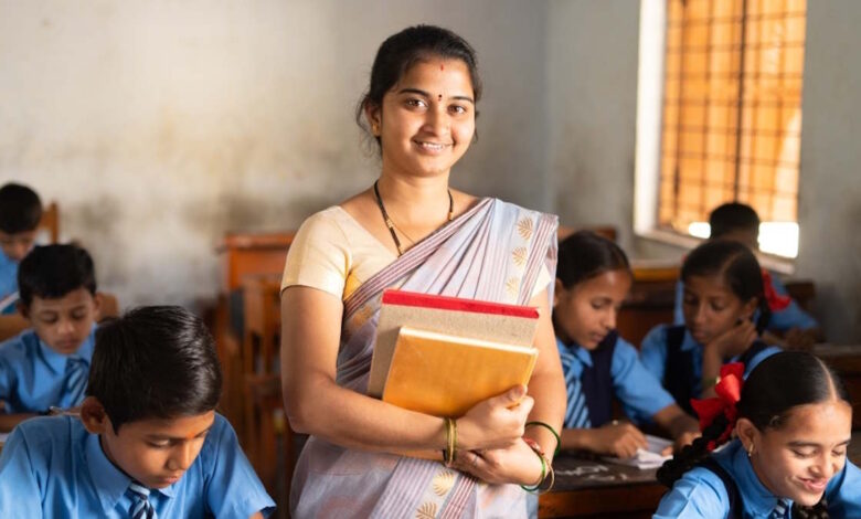शिक्षकों को बड़ी राहत, शिक्षा सत्र 2026-27 तक मिलेगी पुनर्नियुक्ति शिक्षकों को बड़ी राहत, शिक्षा सत्र 2026-27 तक मिलेगी पुनर्नियुक्ति