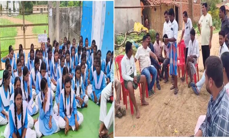 150 छात्रों की पढ़ाई पर संकट, शिक्षकों की मांग को लेकर जम्हारी हाईस्कूल में तालाबंदी 150 छात्रों की पढ़ाई पर संकट, शिक्षकों की मांग को लेकर जम्हारी हाईस्कूल में तालाबंदी