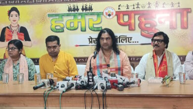 देवकी नंदन ठाकुर ने उठाया संस्कारों का मुद्दा, स्कूलों में चरित्र शिक्षा की मांग