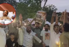 सोनम वांगचुक की हिरासत के विरोध में जबलपुर में प्रदर्शन, युवाओं ने लोकतांत्रिक अधिकारों के समर्थन में उठाई आवाज सोनम वांगचुक की हिरासत के विरोध में जबलपुर में प्रदर्शन, युवाओं ने लोकतांत्रिक अधिकारों के समर्थन में उठाई आवाज