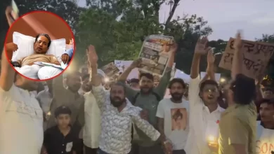 सोनम वांगचुक की हिरासत के विरोध में जबलपुर में प्रदर्शन, युवाओं ने लोकतांत्रिक अधिकारों के समर्थन में उठाई आवाज सोनम वांगचुक की हिरासत के विरोध में जबलपुर में प्रदर्शन, युवाओं ने लोकतांत्रिक अधिकारों के समर्थन में उठाई आवाज