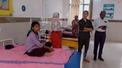 कस्तूरबा गांधी कन्या छात्रावास में 15 छात्राएं बीमार, फूड पॉइजनिंग की आशंका कस्तूरबा गांधी कन्या छात्रावास में 15 छात्राएं बीमार, फूड पॉइजनिंग की आशंका