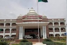 बिना कोर्ट आदेश पटवारी ने बदला निजी जमीन का नक्शा, खसरा, निलंबित बिना कोर्ट आदेश पटवारी ने बदला निजी जमीन का नक्शा, खसरा, निलंबित