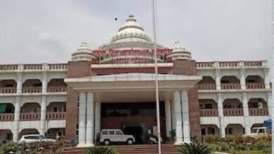 बिना कोर्ट आदेश पटवारी ने बदला निजी जमीन का नक्शा, खसरा, निलंबित बिना कोर्ट आदेश पटवारी ने बदला निजी जमीन का नक्शा, खसरा, निलंबित