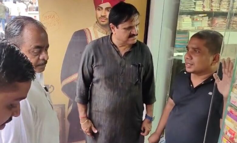 स्मार्ट मीटर से बढ़े बिजली बिलों के विरोध में शहर जिला कांग्रेस का जन अभियान स्मार्ट मीटर से बढ़े बिजली बिलों के विरोध में शहर जिला कांग्रेस का जन अभियान