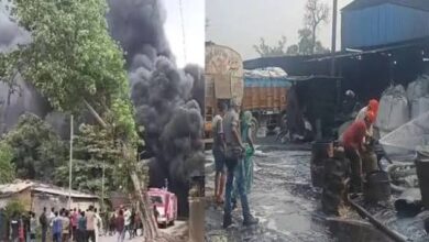 कार्बन फैक्ट्री के ब्रायलर में विस्फोट से लगी आग
