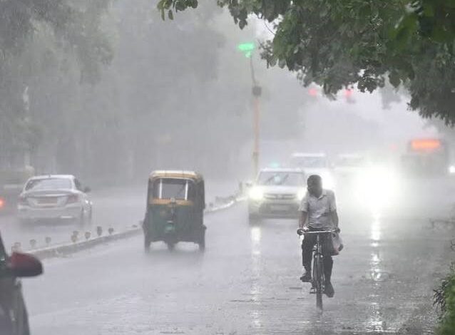 आज भी बरसेंगे बदल, राजधानी सहित कई जिलों में बारिश का अलर्ट आज भी बरसेंगे बदल, राजधानी सहित कई जिलों में बारिश का अलर्ट